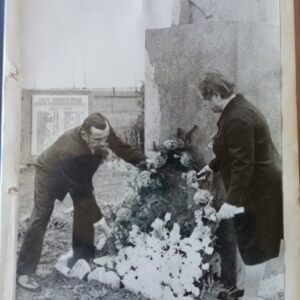 1689927127593-c372x372-300x300